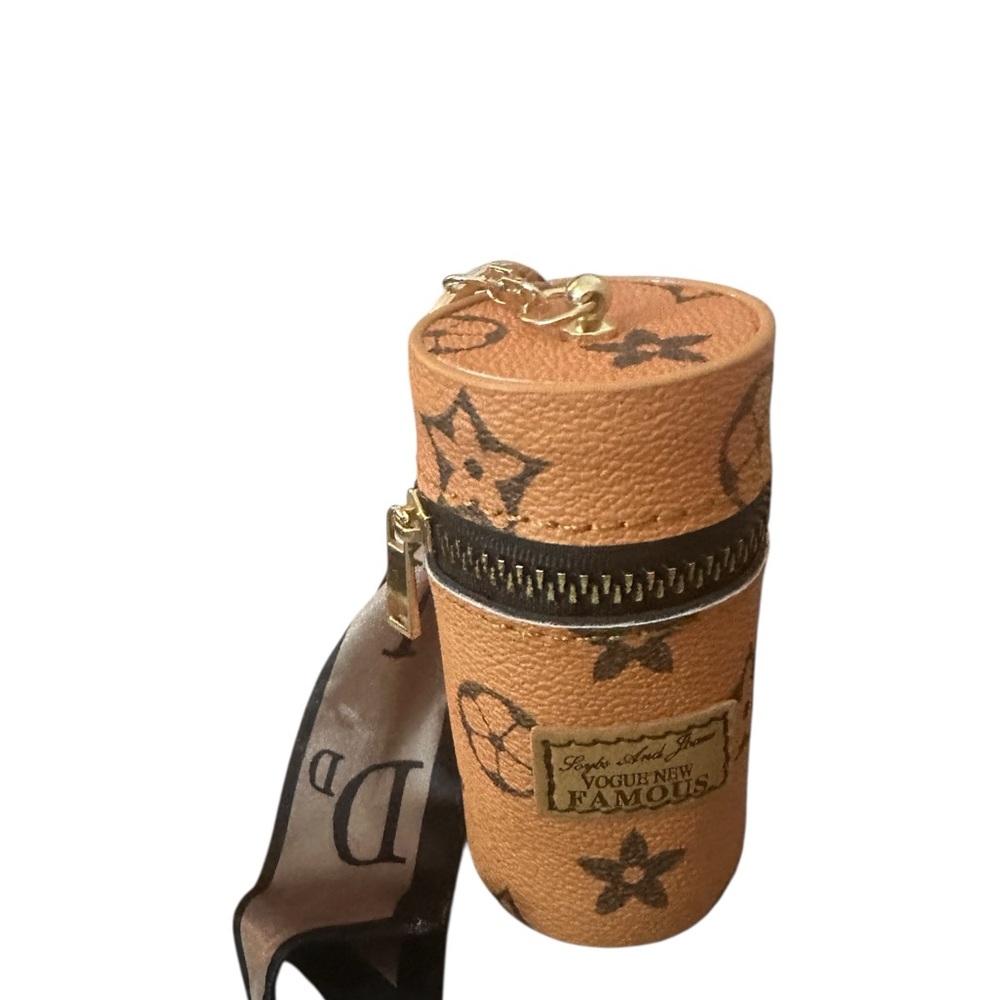Vogue New Famous Stylish Tan Bag‎ Charm  or Keyring New